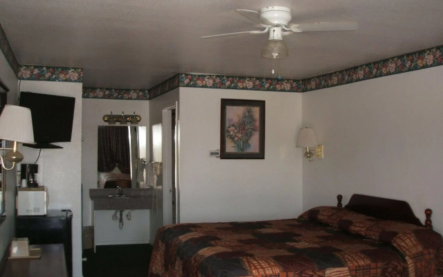 Camlot Inn