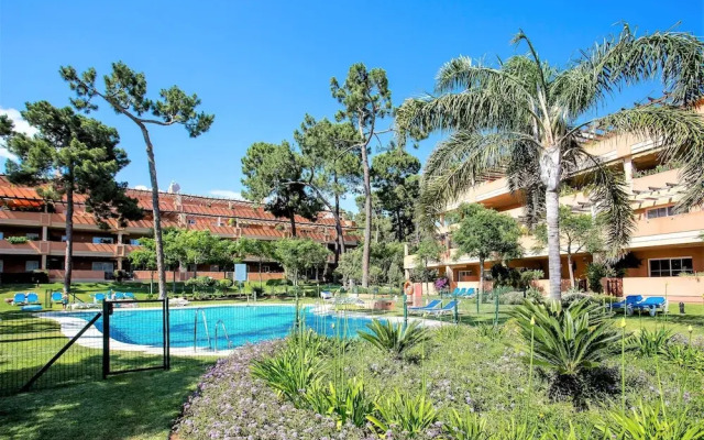3 bed apartment close to beach BB43