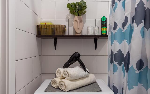 Апартаменты на улице Домбайская 10