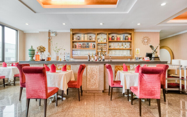Kingdom Hotel