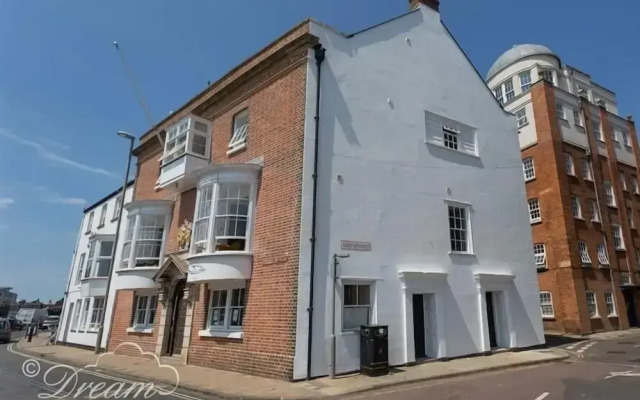 Old Coastguard Apartment 2
