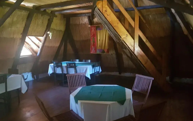 Nyangombe Safari Lodge