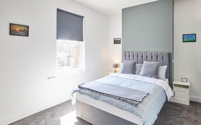 Host Stay The Lobster Holiday Inn