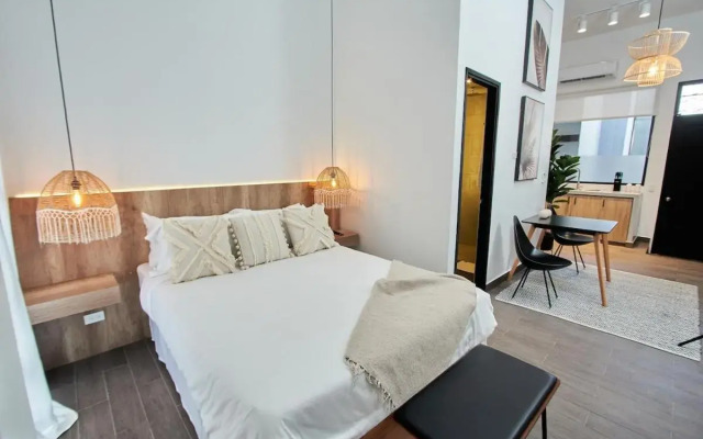 AmazINN Places Rooftop and Design Pool III