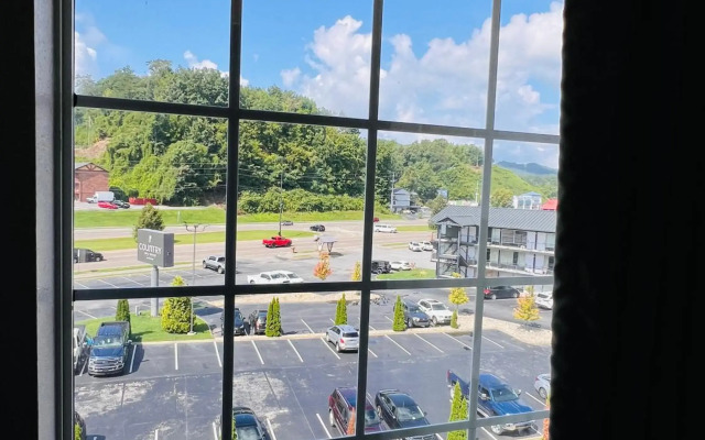 Country Inn & Suites by Radisson, Pigeon Forge South, TN