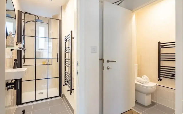Modern 1BR Downtown Stay