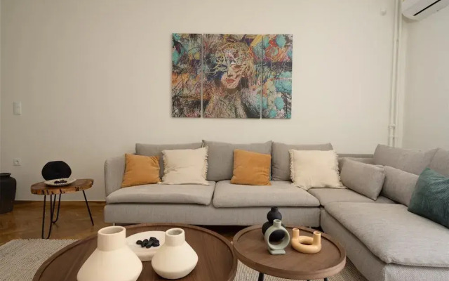 Modern Luxurious Apartment in the Heart of Athens