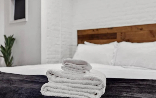 H St DC Haven 3-br Homestay