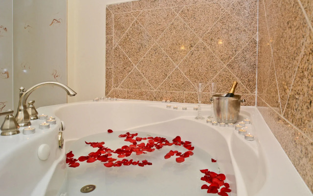 Ramada by Wyndham Oakland Downtown City Center