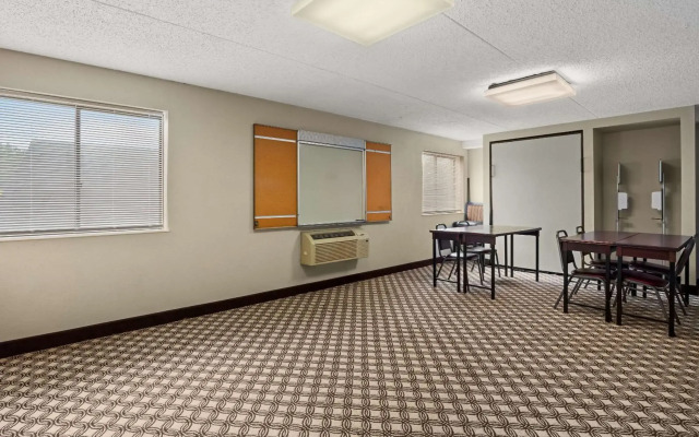 Quality Inn & Suites Columbia