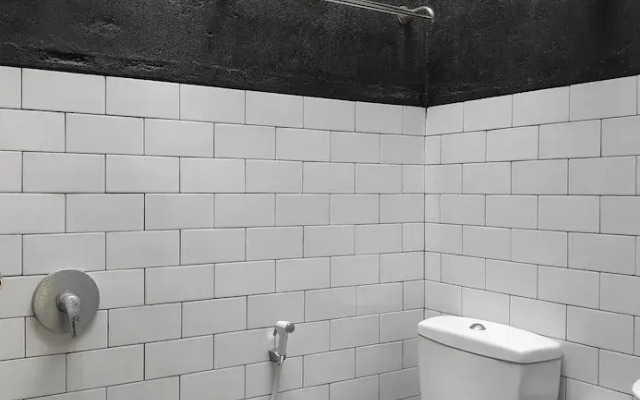 Oyo 2135 Escotel Jalak Guest House