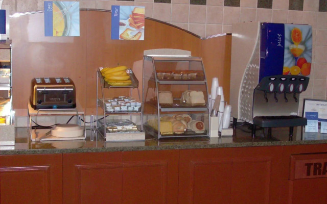 Comfort Inn and Suites Plano East