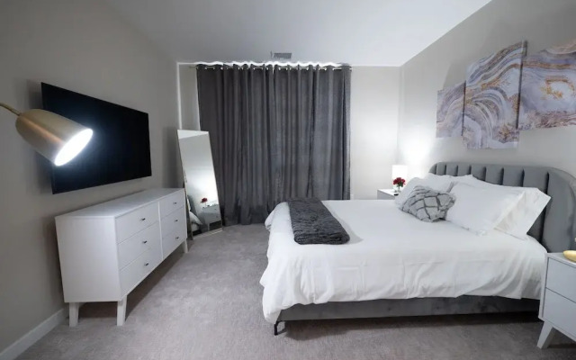 Luxury Furnished Apartments by Hyatus at Amistad Park