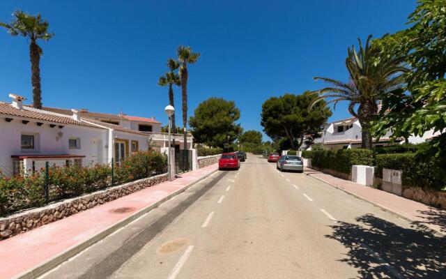 Moderno apartamento en Calan Bosch- C10