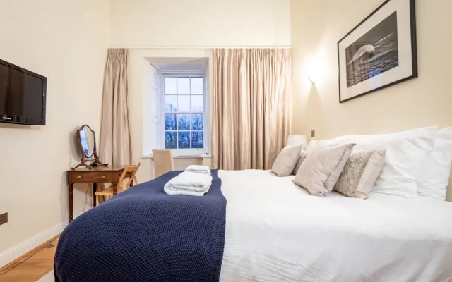 Majestic Apartment in Elie House