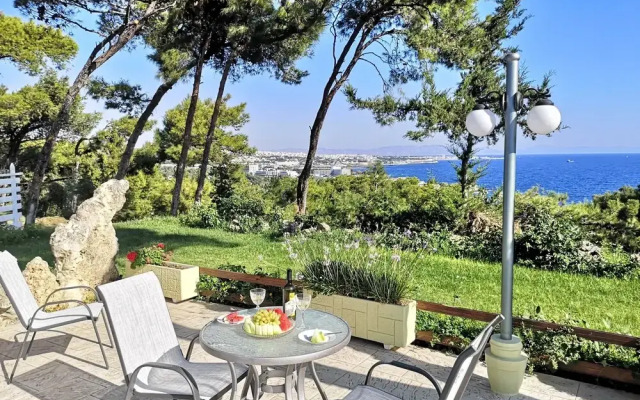 Louis Luxury Villa