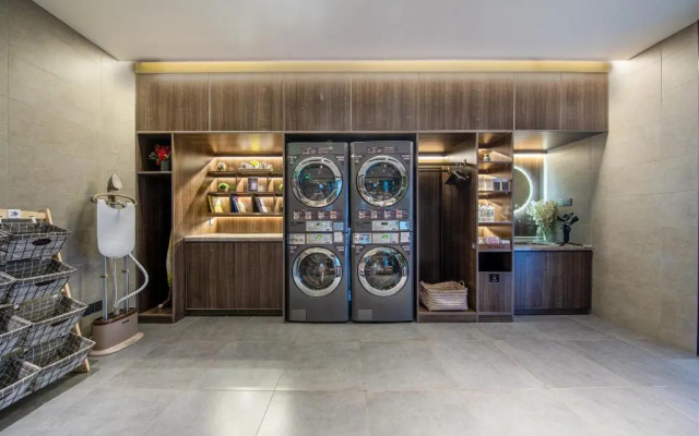 Homeinn Plus Hotel (Changzhou Dinosaur Park Wanda Plaza)