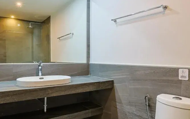 Pool View 1 Bed Apt T2-520