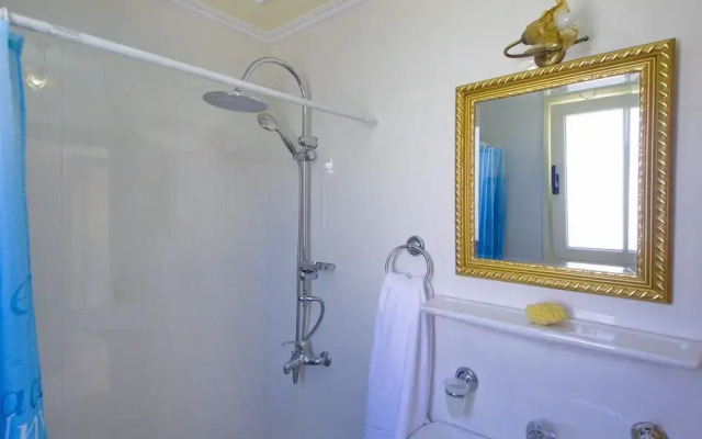 Villa Mandola Dazzling Views of Pine Trees Blue sea