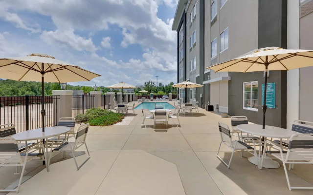 La Quinta Inn & Suites by Wyndham Starkville at MSU