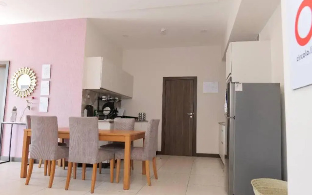 Lovely 2 Bdrm Serviced Apartment with pool & sauna