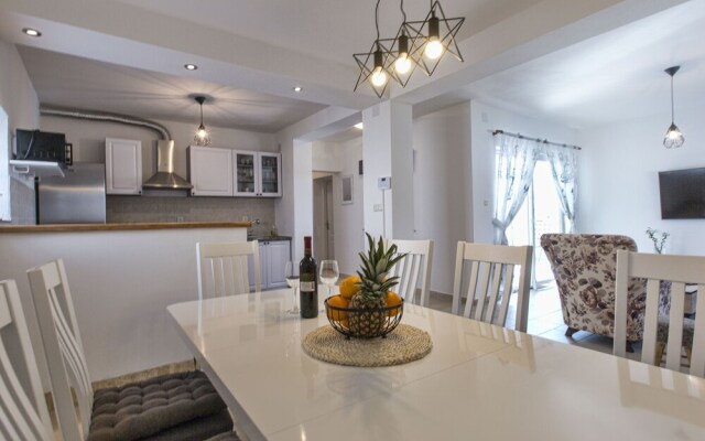 Secluded Holiday Home in Cesarica, Karlobag Near the Sea