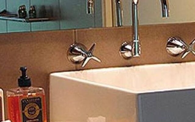 The Buckland - Studio Retreat