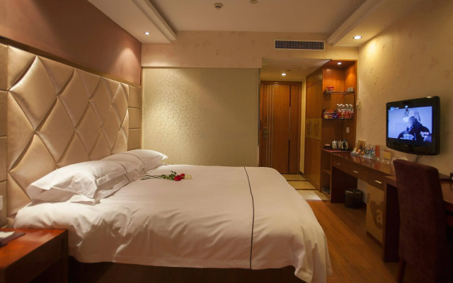 Yiwu Luck Bear Hotel