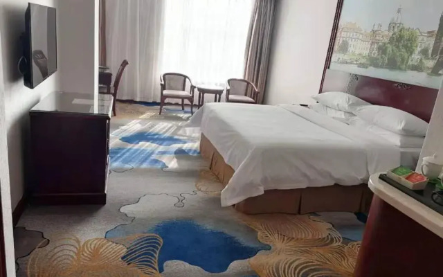 Vienna Hotel Shenzhen Longhua Qinghu Road Branch