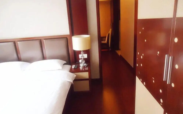 Jing'an Ziyuan Apartment