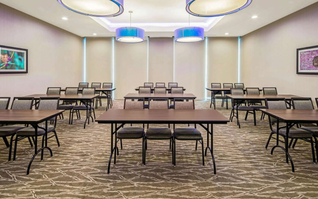 La Quinta Inn & Suites by Wyndham McAllen La Plaza Mall