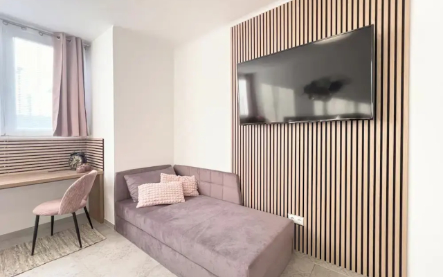 Cozy Room Close To Danube River