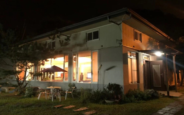 YOLOHO villa