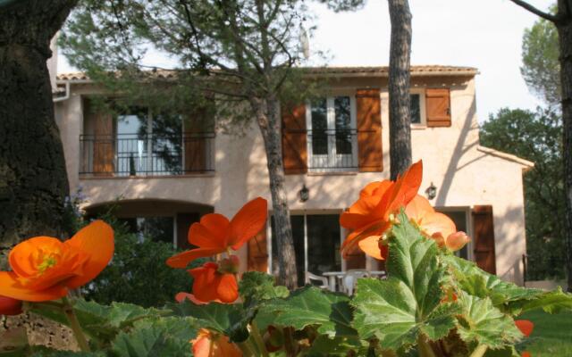 AU BOIS FLEURI  Les Chambres d'Hôtes