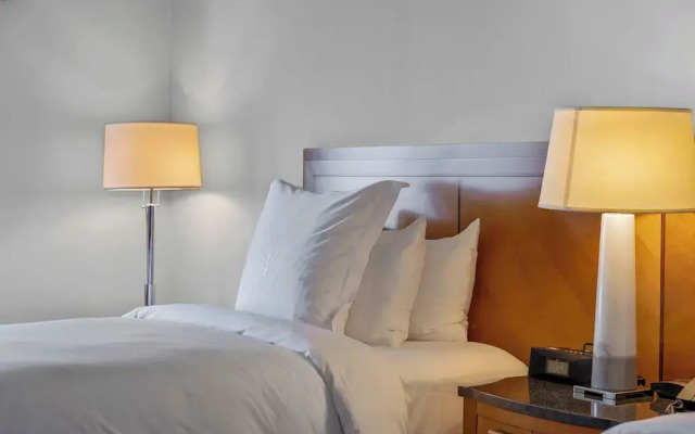 Four Seasons Studio Kitchen