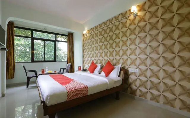 Hotel Clarissa by OYO Rooms
