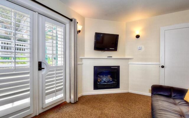 Carmel Green Lantern Inn