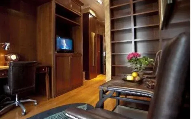 Natali Luxury Suites