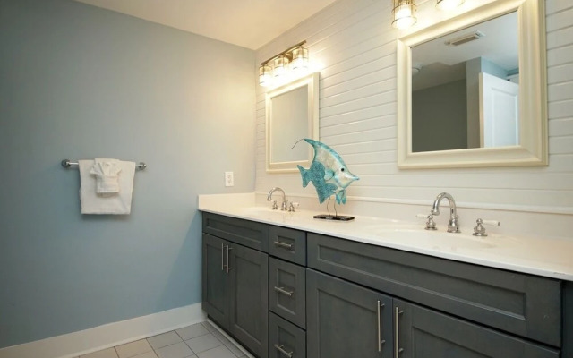 Waterscape 235-A by RealJoy