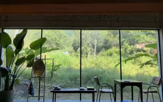 Three logy cafe&craft