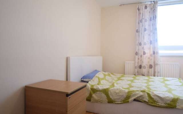 2-bed Apartment in London Woolwich