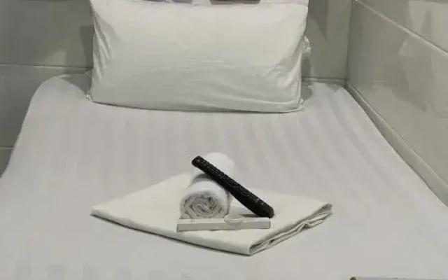 HK New Cosmos Guest House