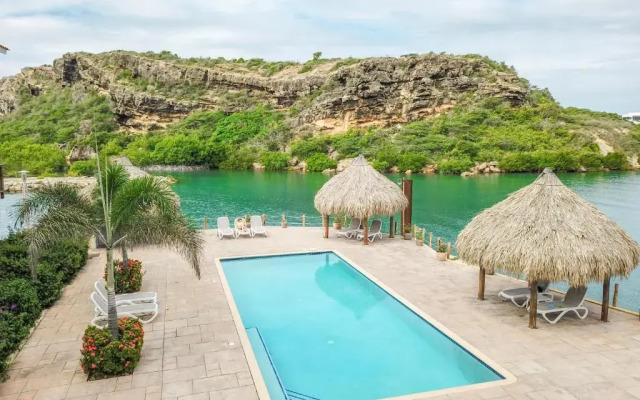 Beach Front And Beautiful 2 Bedroom Suite 21