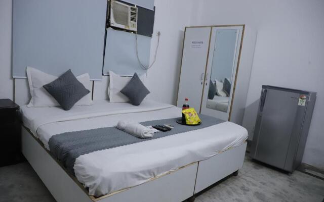 Hotel Raaso Inn - Couple Friendly