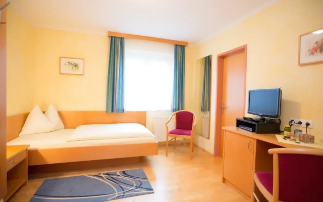 Pension Maria Theresia