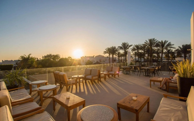 Reef Oasis Beach Resort