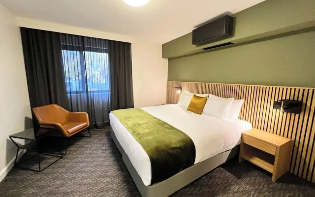 Mill Hotel Milperra Panania