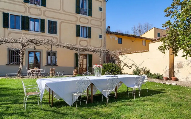 Classic Villa in Firenze with Whirlpool