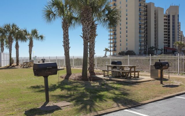 Seaside Beach and Raquet 4710