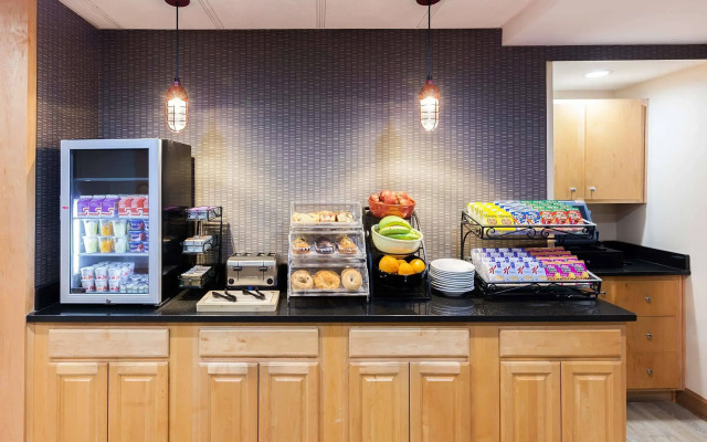 Four Points by Sheraton Charlotte - Pineville